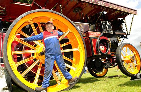Jordan Dunford with  the King George V Traction Engine