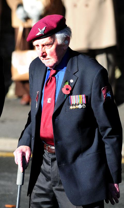 A former member of the Parachute Regiment attends the Remembrance Service in Malton    