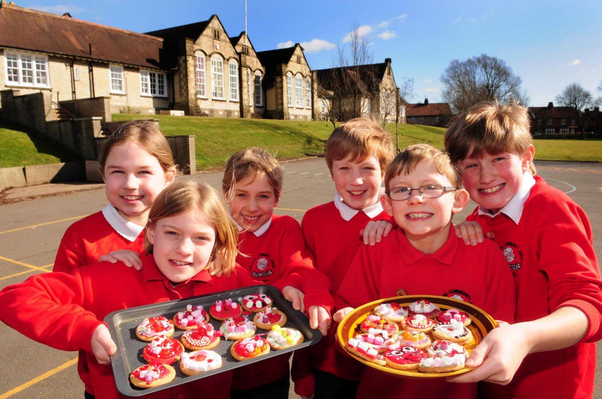 Cakes for comic relief at Pickering Junior School with Rosie Hodgson, Lucy Myers, Freya Botzen, Simon Robson, Callum Pepper and Eric Bolam.
pic: Anthony Chappel-Ross
