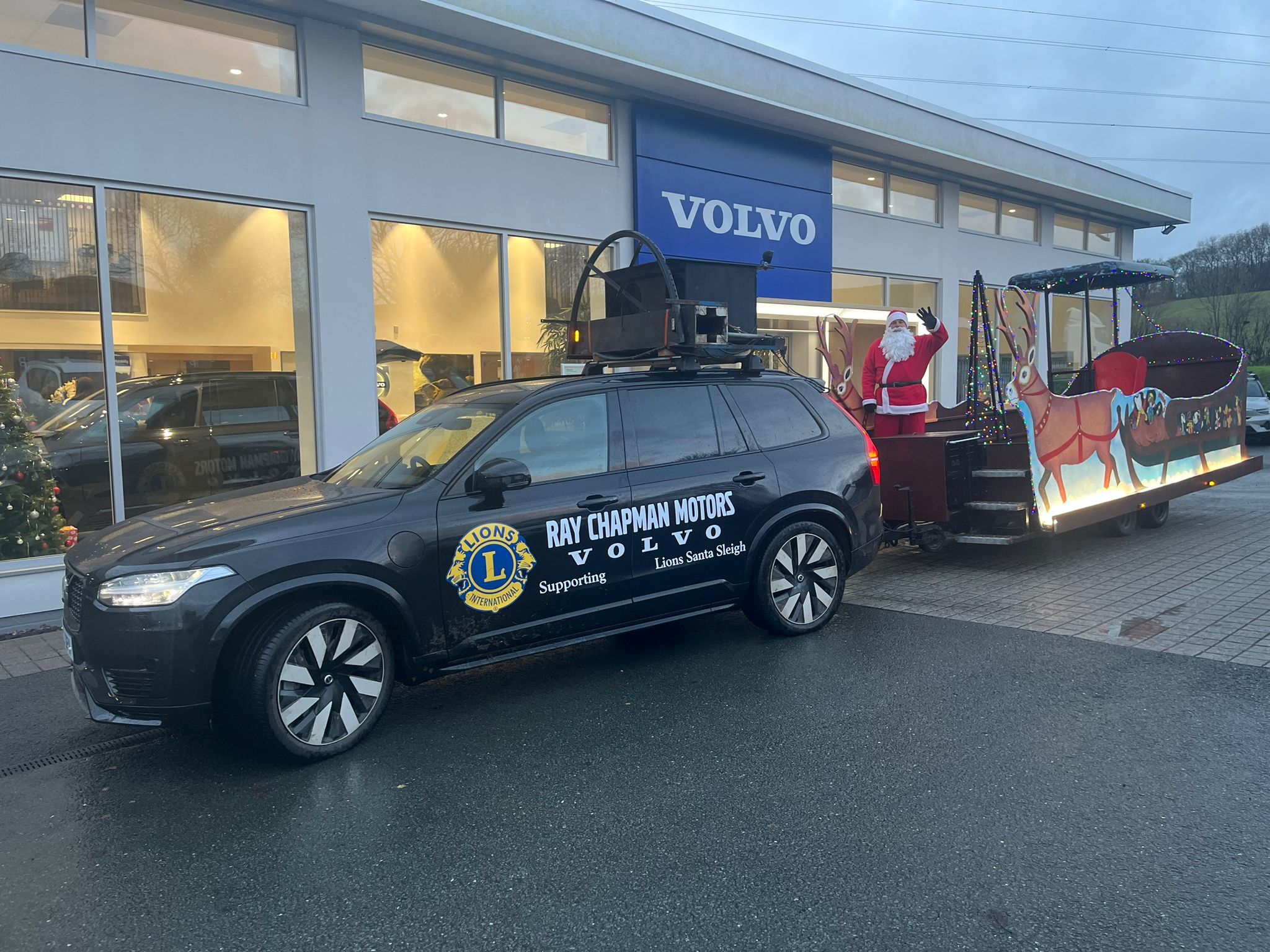 Sleigh bells are ringing thanks to a car retailer's donation - Vimarsana News