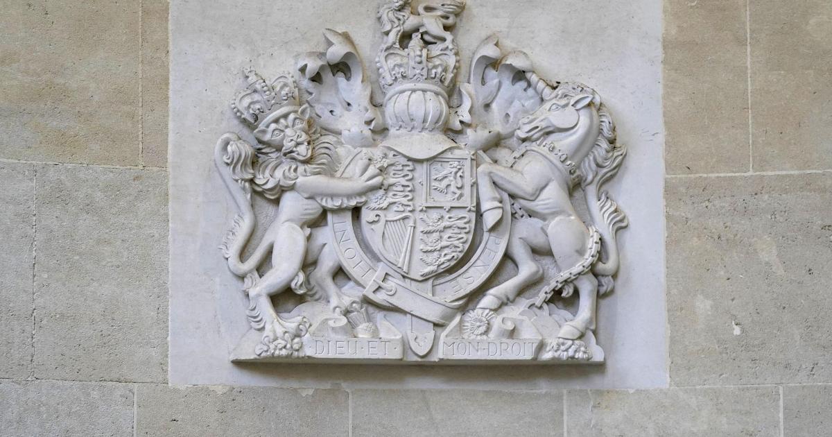 Judge warns of knife crime 'plague' as youths detained for killing teenager - Vimarsana News