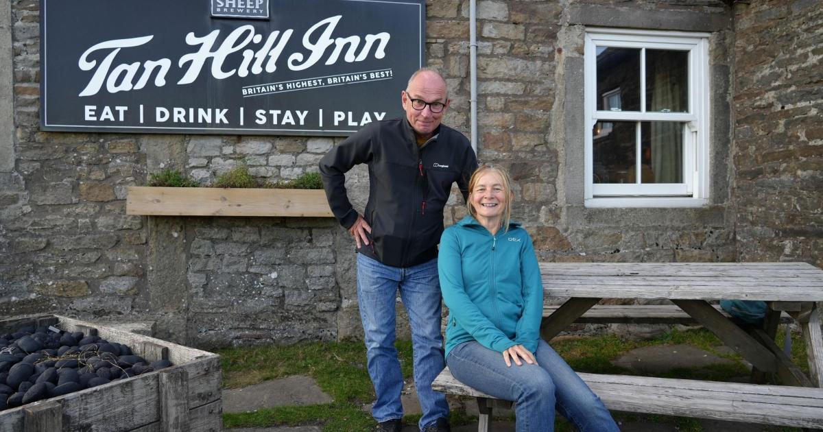 Couple return to Yorkshire Dales pub where they married 30 years ago