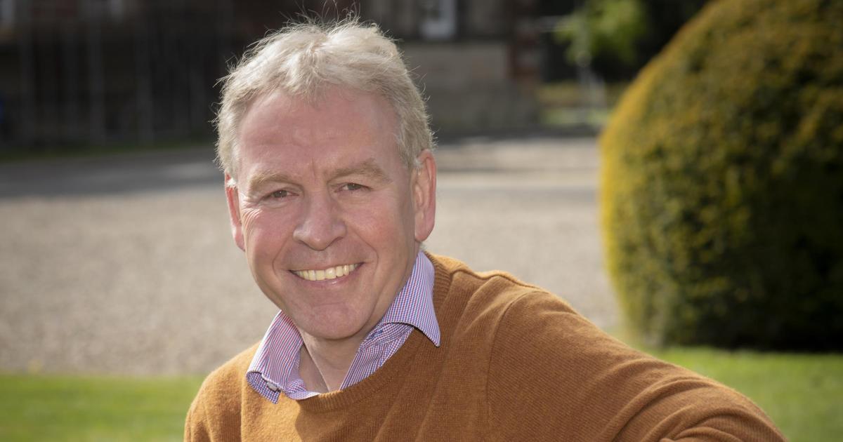 Council boss retires from £200,000 role as recruitment campaign set to launch